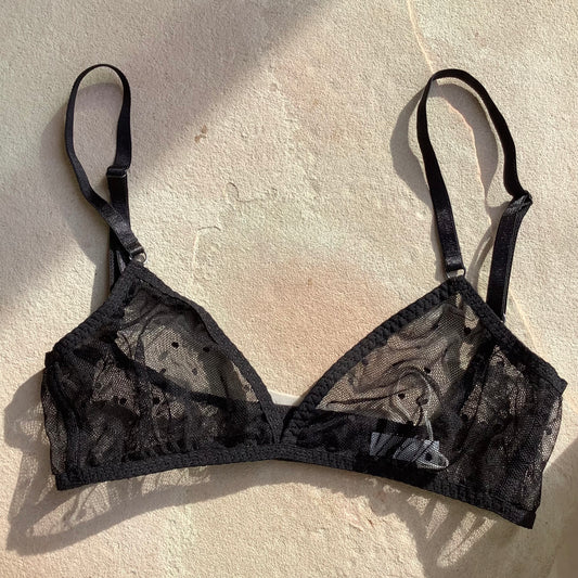 Daily Triangle Bra: Dotted Black